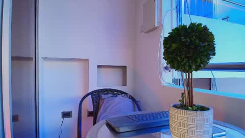 Snapshot of laurilenix chatting on March 24, 4:34 pm lauri online show from March 24, 4:34 pm