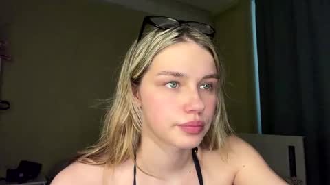 Bella online show from May 19, 12:11 pm