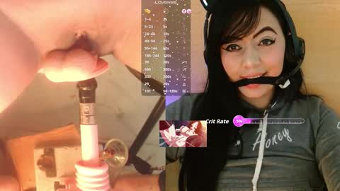 lauriss_ online show from November 17, 2:50 am