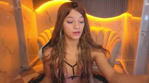 Laurita  online show from March 27, 8:19 pm