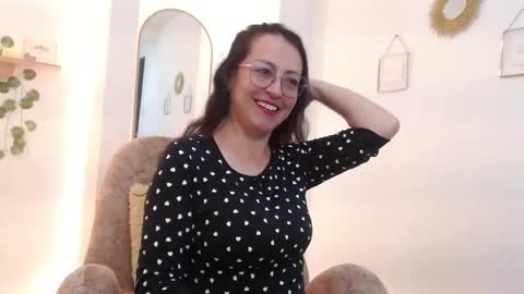 Snapshot of lauryn_jones chatting on March 11, 4:13 pm Laury online show from March 11, 4:13 pm