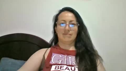 Snapshot of lauryn_jones chatting on March 16, 3:12 am Laury online show from March 16, 3:12 am