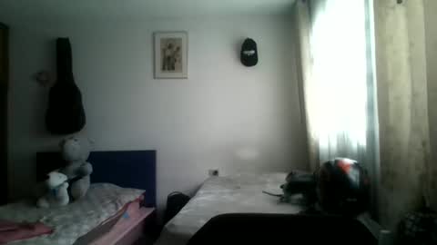 Snapshot of lauryn_jones chatting on April 2, 9:34 pm Laury online show from April 2, 9:34 pm