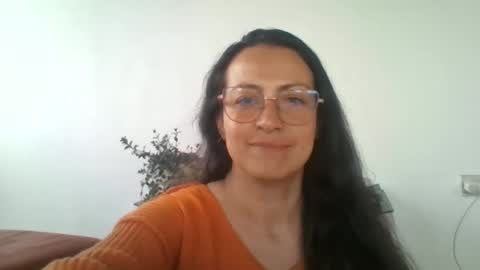 Snapshot of lauryn_jones chatting on April 3, 10:08 pm Laury online show from April 3, 10:08 pm