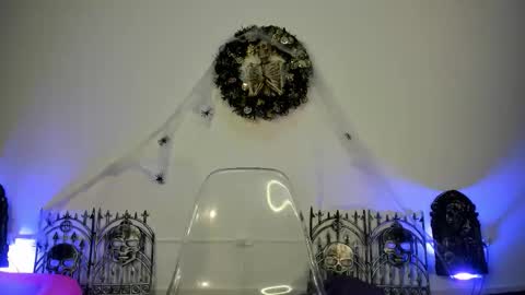  LaurynJeffers  online show from September 25, 8:34 pm