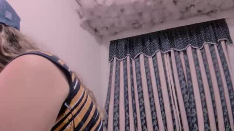 Lauu G online show from November 21, 2:43 am