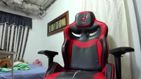 Lauu G online show from May 14, 10:44 am