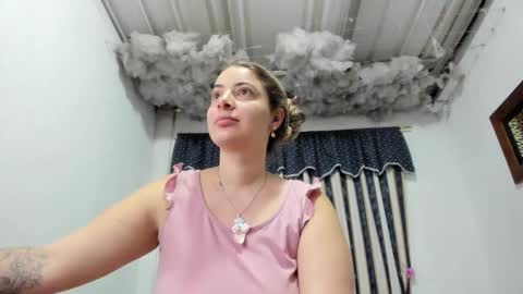 Lauu G online show from May 20, 9:26 am