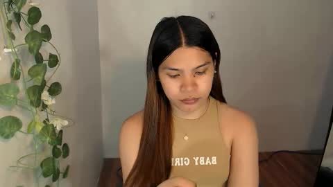 Snapshot of lavenia487426 chatting on January 14, 5:57 am lavenia487426 online show from January 14, 5:57 am