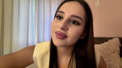 Snapshot of lavinasibert chatting on July 4, 4:46 pm Leyla online show from July 4, 4:46 pm