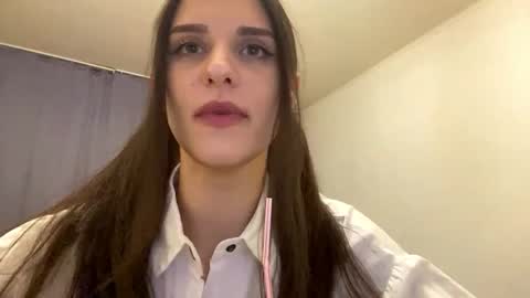 Snapshot of lavonkosbab chatting on February 9, 3:27 pm Elina online show from February 9, 3:27 pm