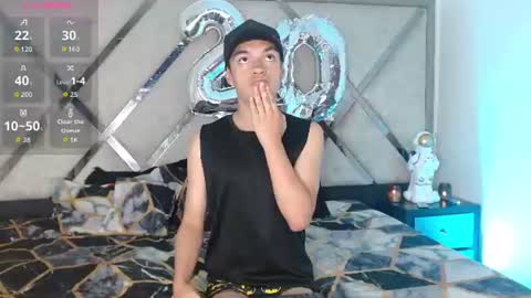 Snapshot of lawford_mike_ chatting on July 6, 11:18 pm mike online show from July 6, 11:18 pm