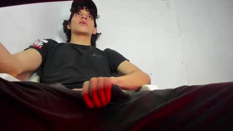 ZAmbrano online show from October 19, 5:08 am