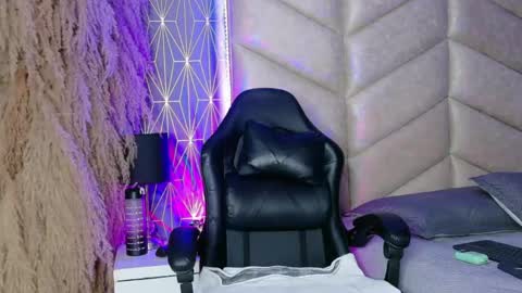 laya online show from December 1, 3:11 am