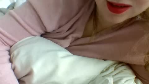 Snapshot of layannalea chatting on January 10, 11:29 pm layannalea online show from January 10, 11:29 pm