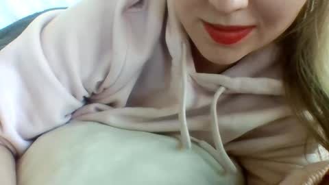 Snapshot of layannalea chatting on January 15, 10:35 pm layannalea online show from January 15, 10:35 pm