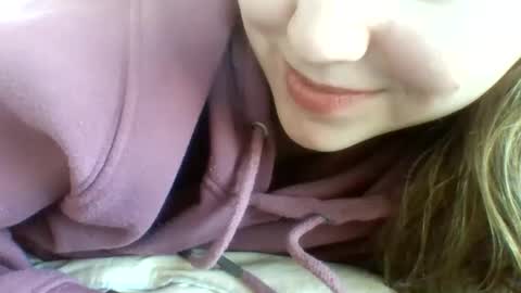 Snapshot of layannalea chatting on February 13, 12:46 am layannalea online show from February 13, 12:46 am