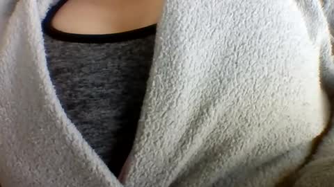 Snapshot of layannalea chatting on April 24, 5:26 pm layannalea online show from April 24, 5:26 pm