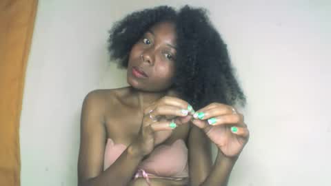 layannek online show from September 20, 1:50 am