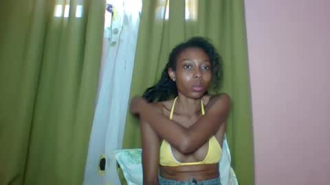 layannek online show from March 29, 12:05 pm