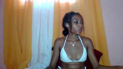 layannek online show from May 14, 4:30 am