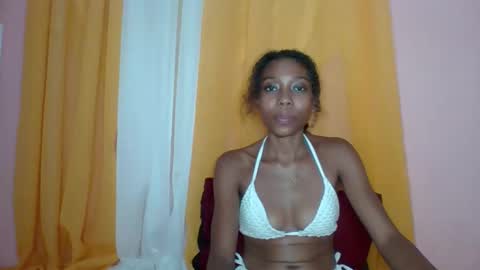 layannek online show from May 14, 5:42 pm
