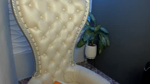 Snapshot of layla_707 chatting on October 3, 1:46 am Layla online show from October 3, 1:46 am