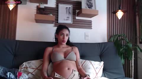 Layla online show from February 3, 8:03 pm