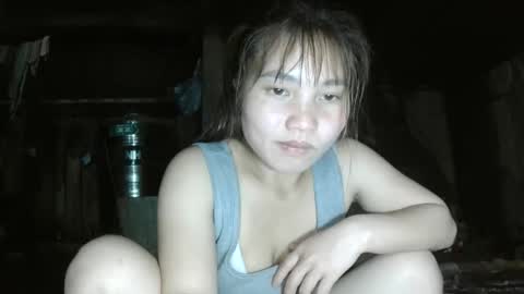 layla_999 online show from May 11, 12:22 pm