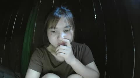 layla_999 online show from May 15, 11:17 am
