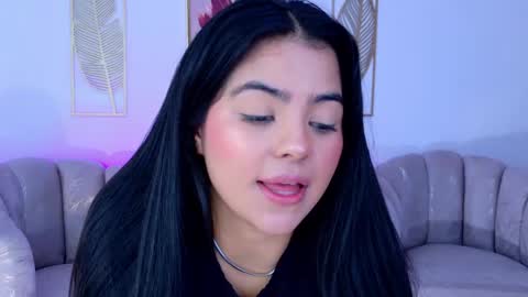 Layla Breezee online show from April 29, 5:30 pm