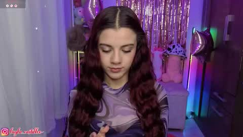 Layla online show from March 19, 6:01 pm