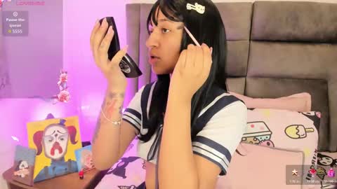 layla_clarke online show from September 22, 4:25 am