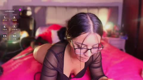 Snapshot of layla_nicols chatting on February 15, 2:33 pm Layla online show from February 15, 2:33 pm