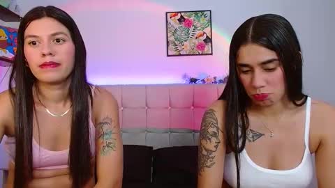 Snapshot of layla_roma chatting on April 10, 3:23 am Lia and Rachel online show from April 10, 3:23 am