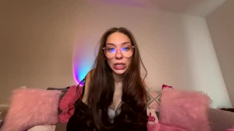 Layla online show from February 12, 6:47 pm