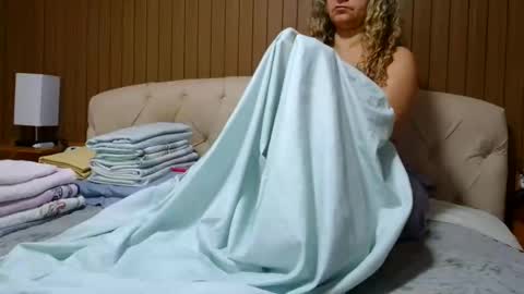 Snapshot of laylabrasil chatting on September 20, 1:39 am kelly online show from September 20, 1:39 am