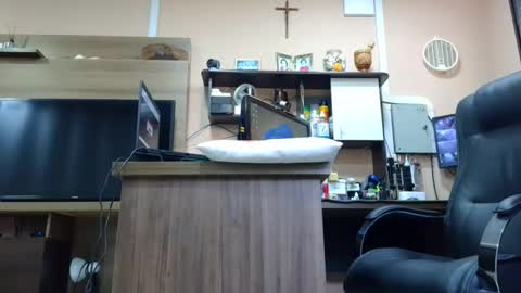 Snapshot of laylabrasil chatting on September 29, 8:35 pm kelly online show from September 29, 8:35 pm