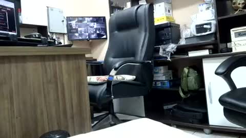 kelly online show from June 27, 9:42 pm