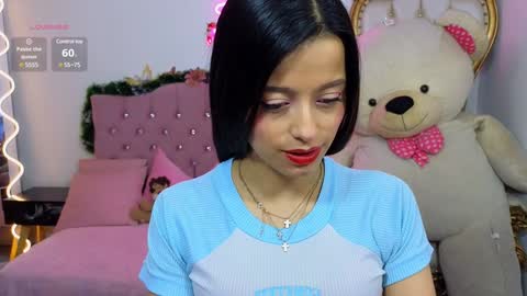laylafoxy_tay online show from December 31, 11:20 am