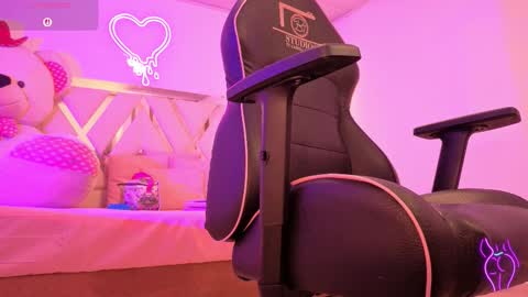 laylafoxy_tay online show from October 13, 3:06 am