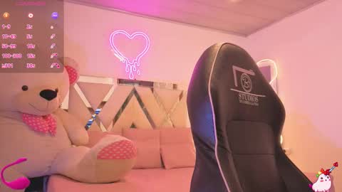 laylafoxy_tay online show from December 21, 3:02 am