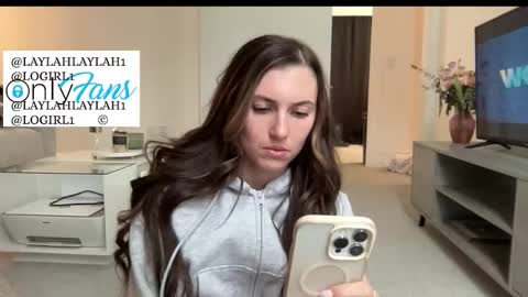 laylahlaylah1 online show from February 23, 7:44 pm