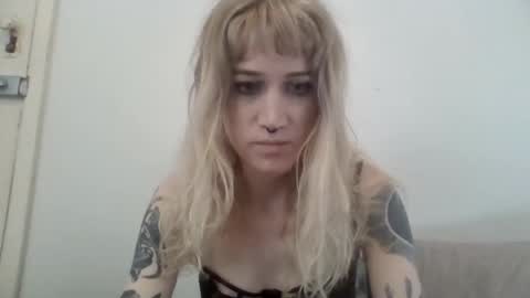 laylahloveless online show from October 17, 12:47 am