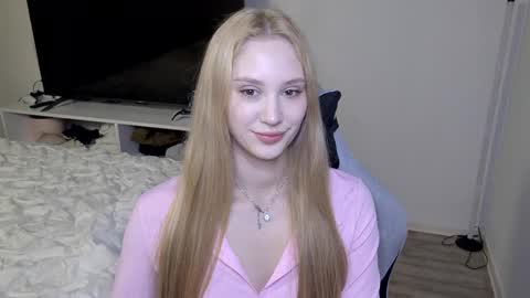 LaylaPretty001 online show from March 6, 5:48 am
