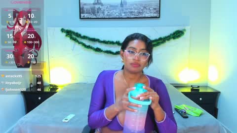 Snapshot of laylataylor_ chatting on December 27, 5:09 am Layla Taylor online show from December 27, 5:09 am