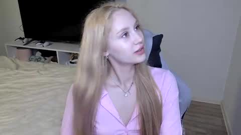 Snapshot of laylla001 chatting on March 31, 5:52 am Laylla001 online show from March 31, 5:52 am