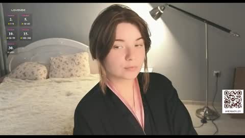 Snapshot of lazylizy chatting on June 29, 2:40 am lazy girl Lizzy online show from June 29, 2:40 am