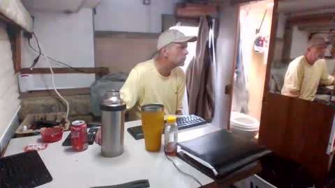 Snapshot of lb9187 chatting on December 4, 7:56 pm lb9187 online show from December 4, 7:56 pm