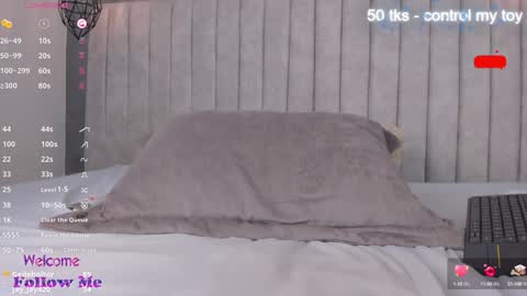    online show from January 10, 10:04 pm